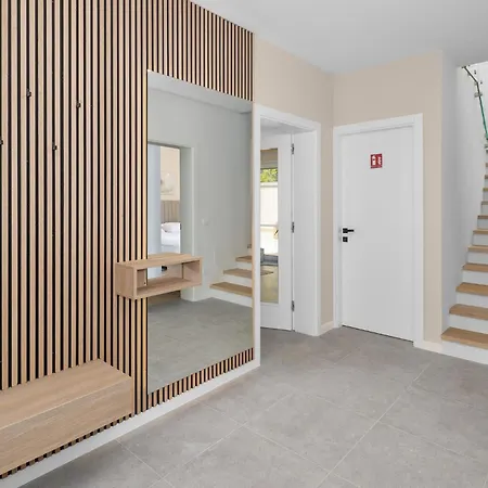 In Tar * Tar-Vabriga